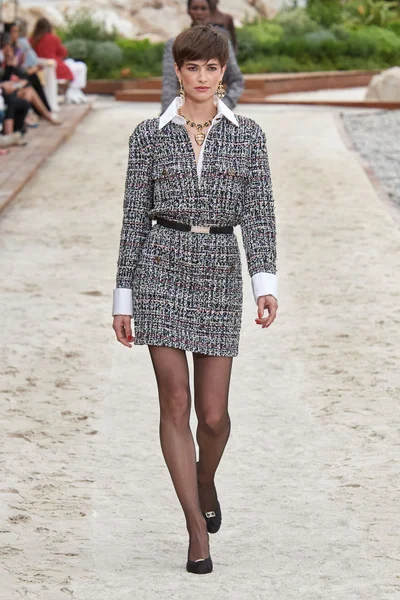 Look 26